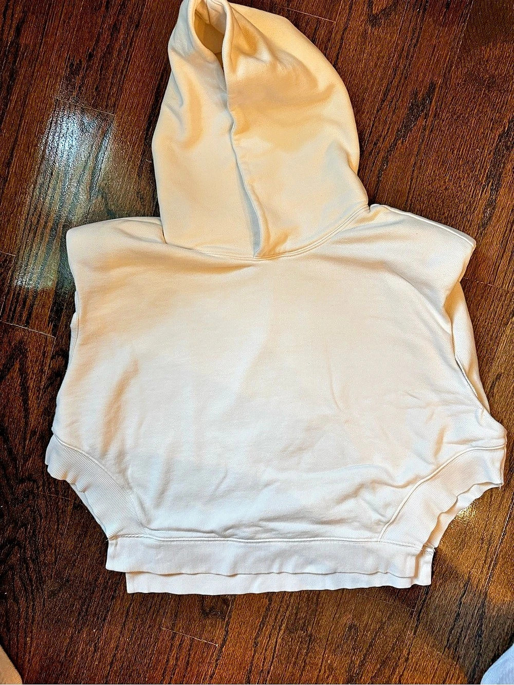 alo Hooded Sweatshirt in Cream/White